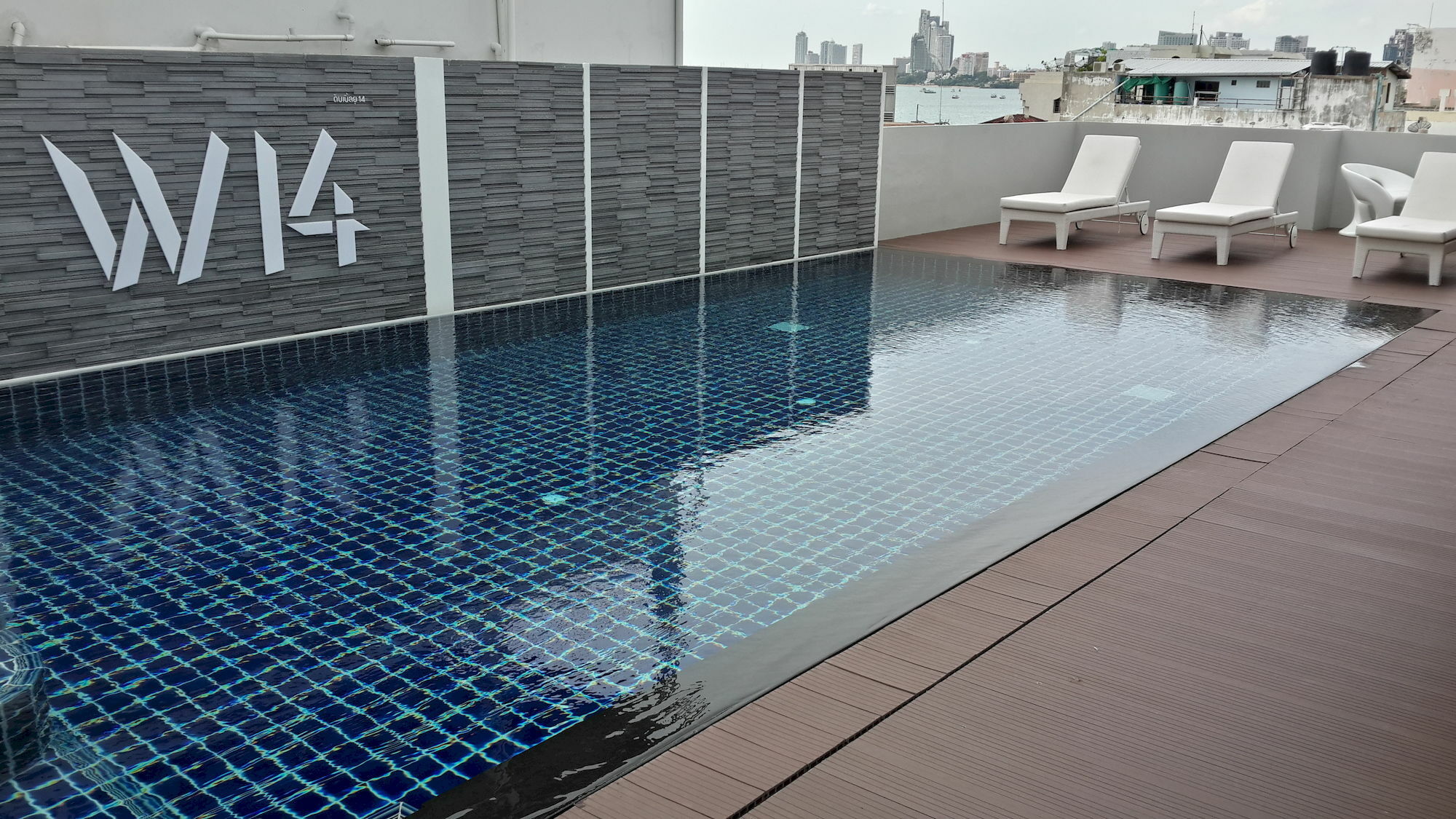 Hotel W14 Pattaya Extérieur photo